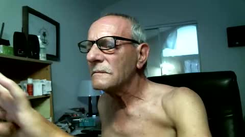 Bobby online show from April 24, 2026, 11:12 am