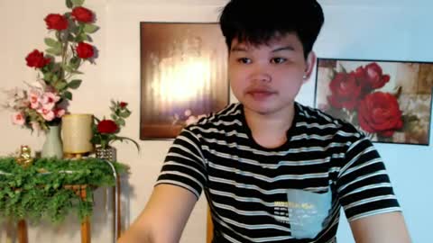 Snapshot of rnl_cum chatting on July 18, 2026, 9:35 am RICH MY GOAL online show from July 18, 2026, 9:35 am