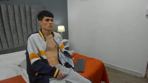 Roan Birkin online show from February 24, 2025, 10:47 pm