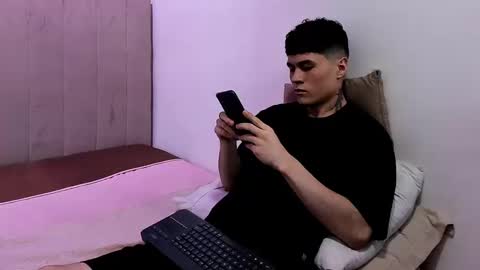 Roan Birkin online show from September 23, 2025, 8:45 pm