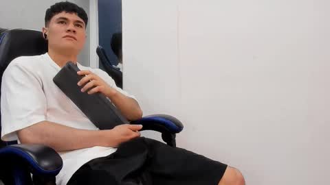 Roan Birkin online show from October 16, 2025, 7:15 pm