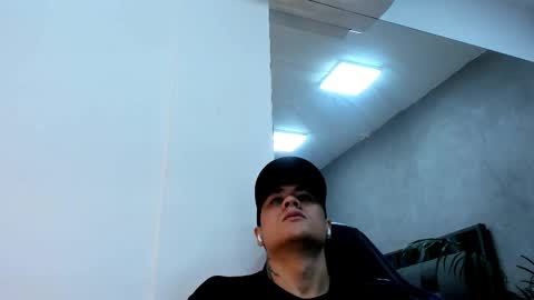 Roan Birkin online show from January 5, 2026, 7:39 pm