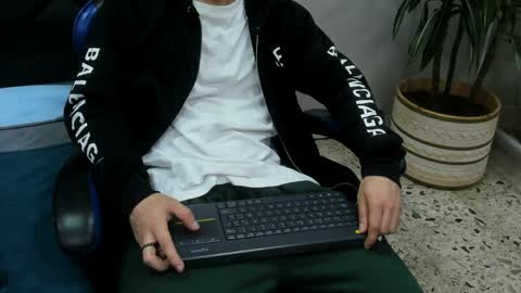 Roan Birkin online show from April 1, 2026, 7:22 pm