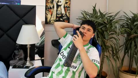 Roan Birkin online show from April 6, 2026, 9:05 pm