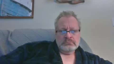 rob872217 online show from January 20, 2025, 1:32 pm