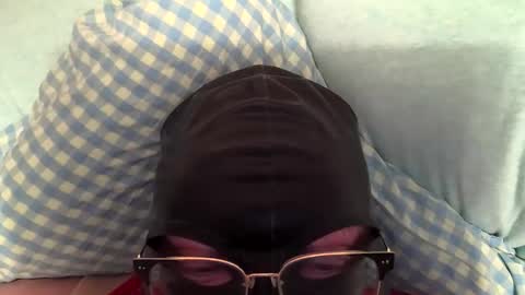 Snapshot of robby21000 chatting on May 19, 2026, 4:08 am Robbi online show from May 19, 2026, 4:08 am