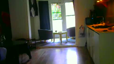 rober10000 online show from October 12, 2025, 10:47 am