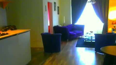 rober10000 online show from December 5, 2025, 9:29 am