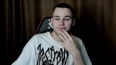 robert10211 online show from January 31, 2025, 5:51 am