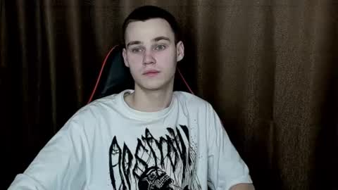 robert10211 online show from February 12, 2025, 8:07 pm