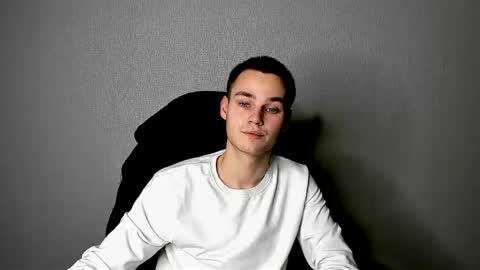 robert10211 online show from November 24, 2025, 10:59 am