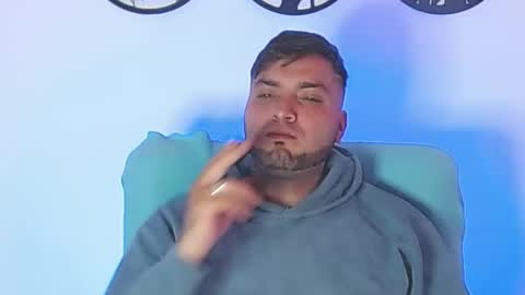 Stiven - online show from December 1, 2025, 8:03 pm