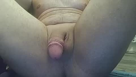 robertd5094 online show from November 12, 2025, 2:23 am