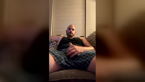 Snapshot of robertmichael1093 chatting on May 1, 2026, 4:28 am robertmichael1093 online show from May 1, 2026, 4:28 am