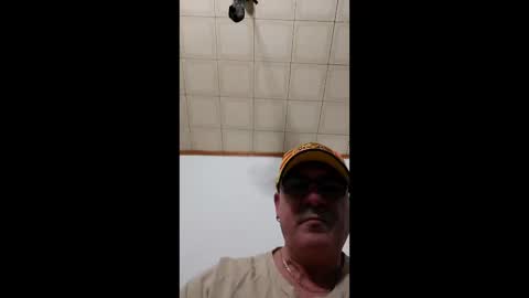 roberto1972 online show from December 14, 2025, 6:12 pm