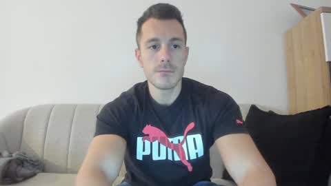 roberto4ever online show from December 7, 2024, 11:29 am