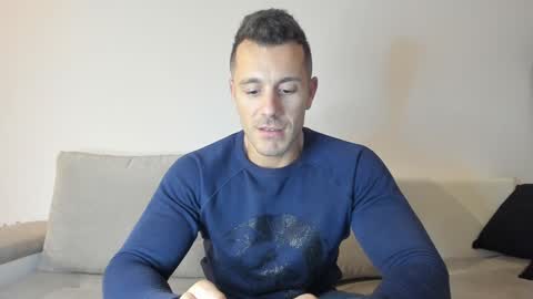 roberto4ever online show from January 10, 2025, 5:13 pm