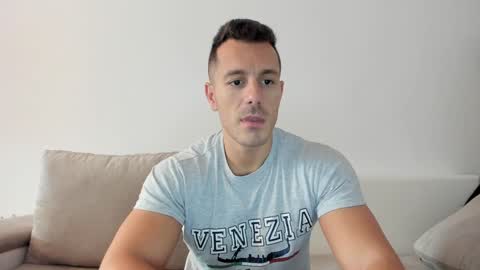 roberto4ever online show from January 11, 2025, 7:06 am