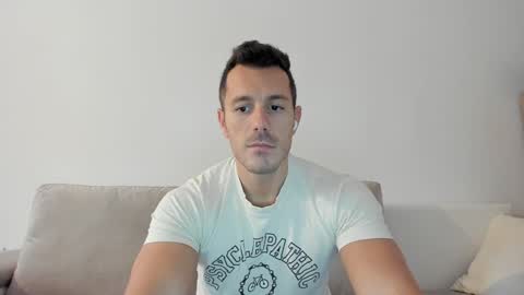 roberto4ever online show from January 21, 2025, 7:04 am