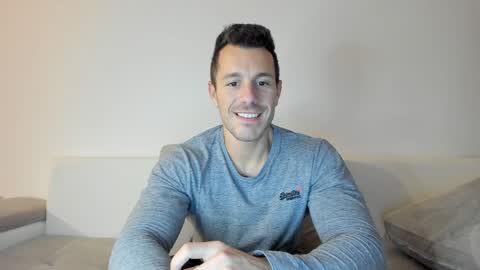 roberto4ever online show from January 27, 2025, 3:50 pm