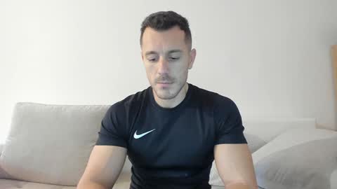 roberto4ever online show from January 30, 2025, 2:36 pm