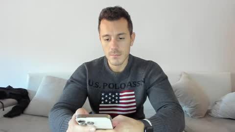 roberto4ever online show from February 10, 2025, 1:55 pm