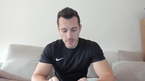 roberto4ever online show from March 3, 2025, 6:48 am