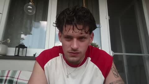 Snapshot of roberto_twink1 chatting on June 8, 2026, 8:26 am Roberto online show from June 8, 2026, 8:26 am