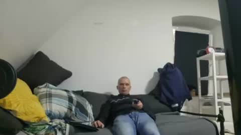 Zenek online show from April 6, 2026, 12:41 am