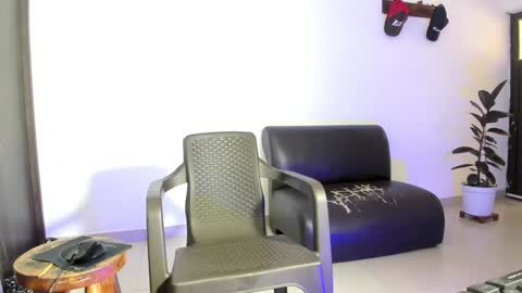 roberx_12 online show from January 26, 2025, 2:52 pm