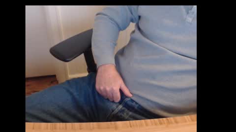 robidan6923 online show from January 31, 2025, 6:47 pm