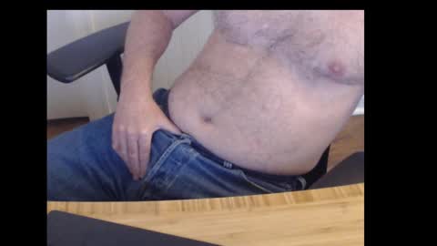 robidan6923 online show from February 18, 2025, 1:11 pm