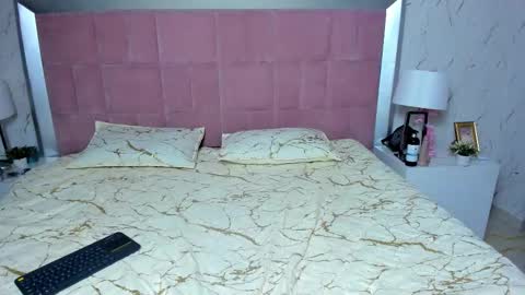 robin D online show from November 7, 2025, 5:35 pm