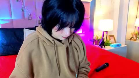 Snapshot of robinbennett chatting on May 18, 2026, 1:39 pm robin D online show from May 18, 2026, 1:39 pm