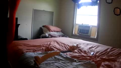 Snapshot of robinhead1981 chatting on April 15, 2026, 3:41 pm RobinHEAD online show from April 15, 2026, 3:41 pm