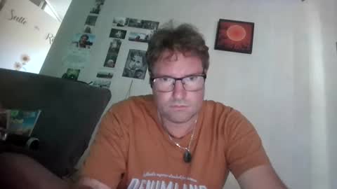Snapshot of robinouhot chatting on July 6, 2026, 9:39 am robinouhot online show from July 6, 2026, 9:39 am
