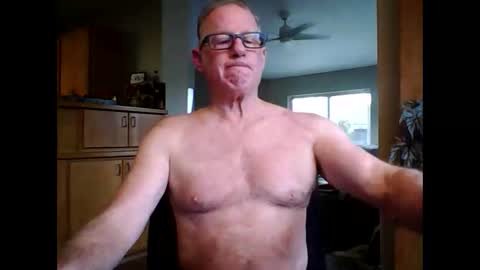 Snapshot of robo0000 chatting on November 5, 2025, 6:30 pm robo0000 online show from November 5, 2025, 6:30 pm