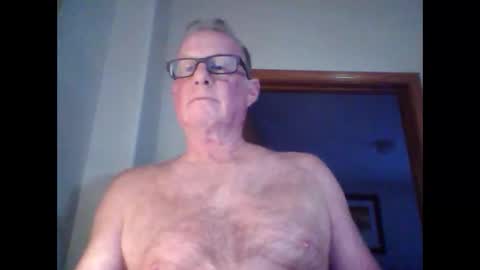 robo0000 online show from May 16, 2026, 12:07 am