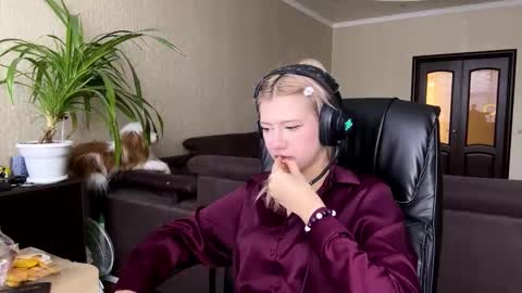 Anny online show from February 4, 2026, 10:21 am