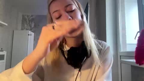 Anny online show from February 11, 2026, 11:26 am