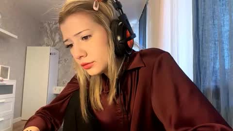 Anny online show from February 26, 2026, 11:31 am