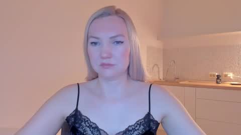 rock__baby online show from March 3, 2025, 4:14 am