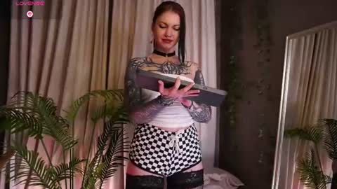 Snapshot of rocknsexx chatting on June 23, 2026, 8:40 pm Roxy online show from June 23, 2026, 8:40 pm