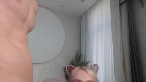 Lina and Den online show from September 28, 2025, 9:36 am