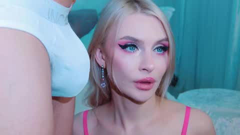 Lina and Den online show from January 17, 2026, 6:51 am