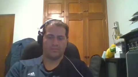 Snapshot of rodfer chatting on December 19, 2025, 8:32 am Rodfer online show from December 19, 2025, 8:32 am