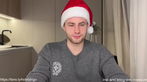 Rodrigo online show from December 21, 2024, 10:40 pm