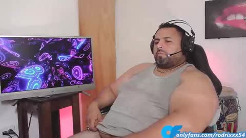 rodrixxx54 online show from January 15, 2025, 1:23 am