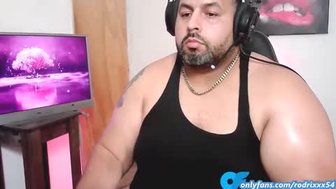 rodrixxx54 online show from February 7, 2025, 12:31 am