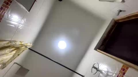   online show from November 18, 2025, 10:09 am